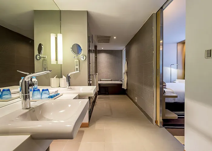 Aloft By Marriott Sukhumvit 11