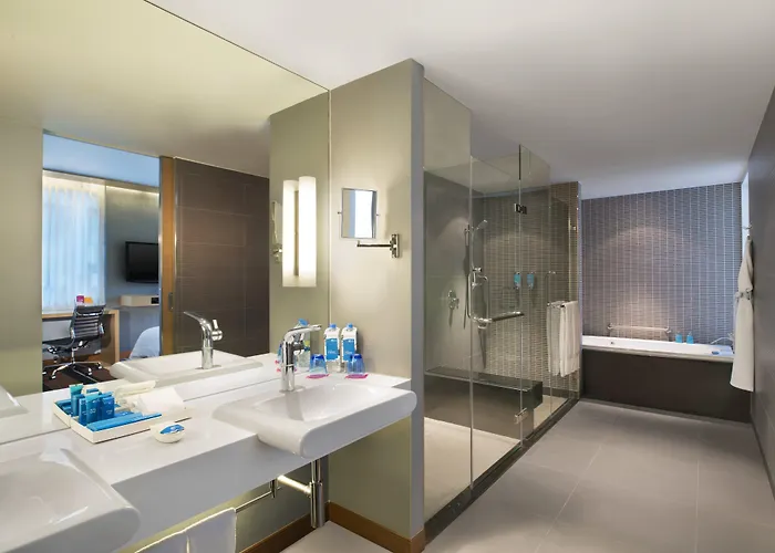 Aloft By Marriott Sukhumvit 11 4* בנגקוק