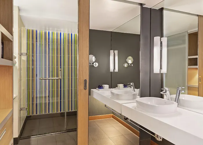 Aloft By Marriott Sukhumvit 11