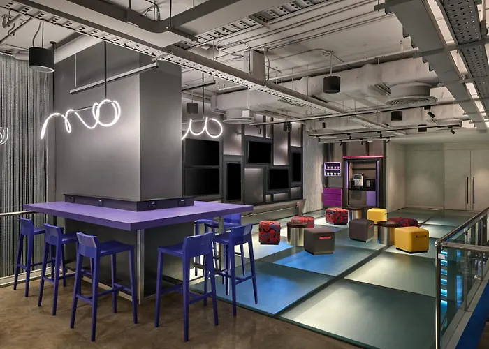 Aloft By Marriott Sukhumvit 11 Hotel 4*