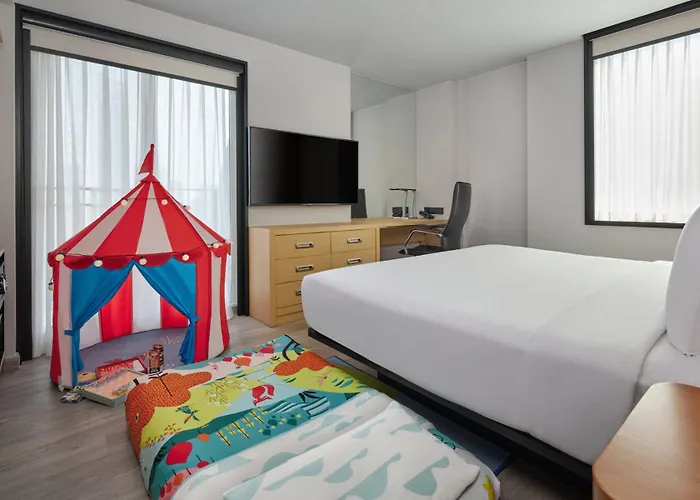 Hotel Aloft By Marriott Sukhumvit 11 Bangkok
