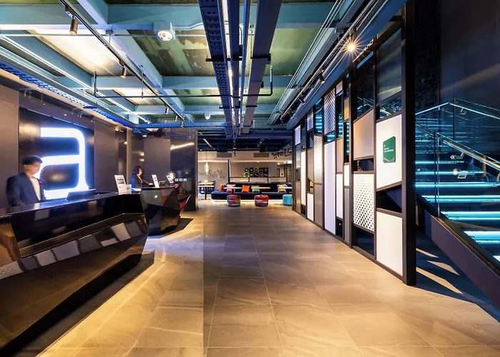 فندق Aloft By Marriott Sukhumvit 11