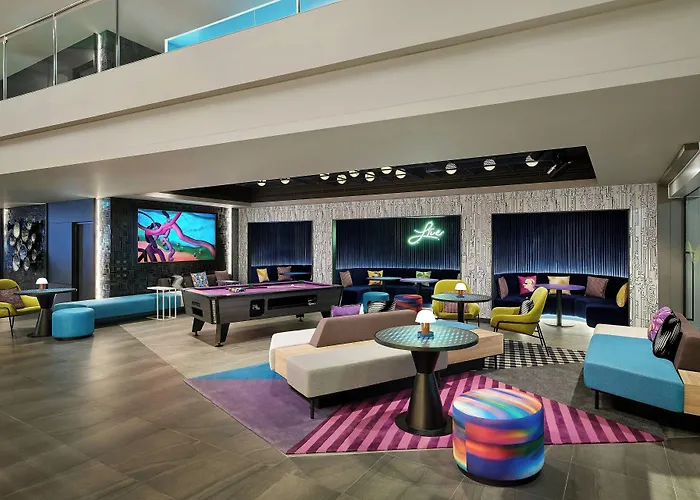 Aloft By Marriott Sukhumvit 11 بانكوك